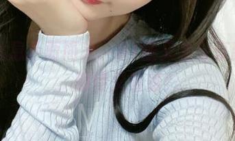 女仆气息扑面而来，51酱又来分享新cos，期待又紧张！