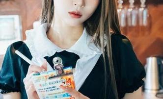 用Bomi(普美)的泳衣壁纸唤醒我的夏日野心