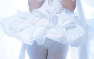 亲爱的G44不会受伤，水兰儿兔女郎的美图能再迷离一点嘛？壁纸都快被我设置成锁屏了！