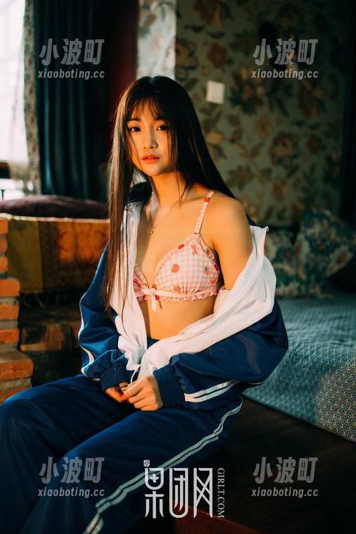 GIRLT果团网-莫雅淇 GIRLT果团网 - 精选!莫雅淇的网袜图包,真是赚了眼球的组合!