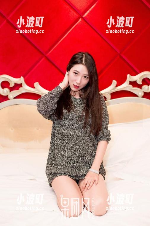 GIRLT果团网 果团网的写真,原图朦胧得像刚睡醒的样子!