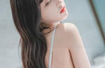 浏览HaNari(하나리)的舰队少女写真，能不能让人不分心？噢，真是困难呢。