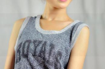 PANS写真 – 校服大赛：这张娜娜的高清壁纸能让你想起那个青涩的她？不，我是在想我的书包……