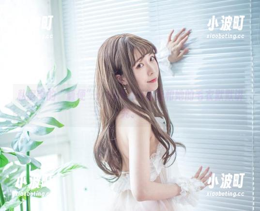 Sakiiii翎柒 私房中的“随便”:Sakiiii翎柒和她的毛衣默默讲究。