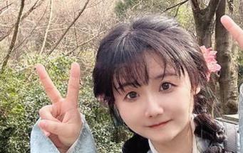 难以相信，这张写真竟然是Sayako＿今年4岁“凑阿库娅”系列！不高兴了，我还想再多看几张！