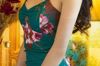 UGirls尤果网 – 无圣光的张译文，厨娘风范原图翻转你的三观。