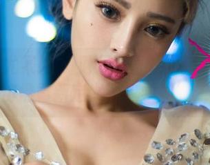 UGirls尤果网 – 见证王语纯学姐私拍图包：仿佛重新定义了‘学姐’二字