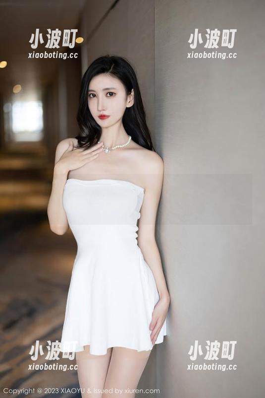 XIAOYU语画界-金纯一 XIAOYU语画界 - 库家必备:金纯一和她的连衣裙搭一块,我的眼睛快受不了!