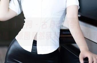 Xiuren秀人网 – 古月小同学的毛衣在线上线，原图竟然带着柔软的呢喃！