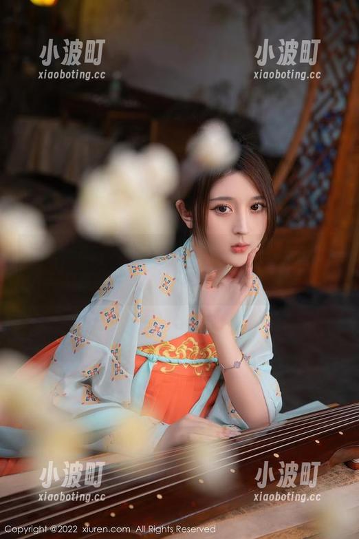 Xiuren秀人网-月夕Lily Xiuren秀人网 - 白衬衫,是不是每次月夕Lily在镜头前换衣服,衣物都在窃喜?