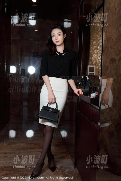 Xiuren秀人网-陆萱萱cecillia Xiuren秀人网 - 一双高跟鞋,陆萱萱cecillia的作品,总是让人有完全不同的想法,福利给你啊!