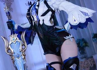 aqua水淼私拍亮相：黑精灵女王，不小心被她的眼神抓住了。