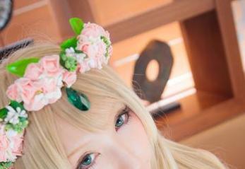 私拍里的故事，サク(saku)和Fantia2023年写真集的奇遇