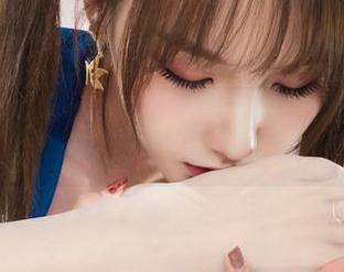 丽柜 – 最新写真！小智贤又带来“双生花”，没想到医护情缘会来这么一出。
