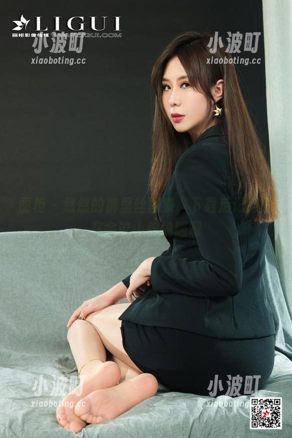 丽柜-悠悠 丽柜 - 悠悠的裤里丝图集,下载后记得别在会议上偷偷瞄啊