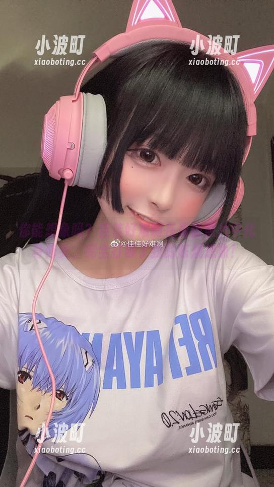 佳佳好难啊 你能想象吗?佳佳好难啊在最新照片中化身修女,完全打破了我的陈规想象!