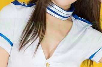 克拉女神 – 海边的高清图集，小芹也太会选拍点儿了吧，随便一图都想当桌面。