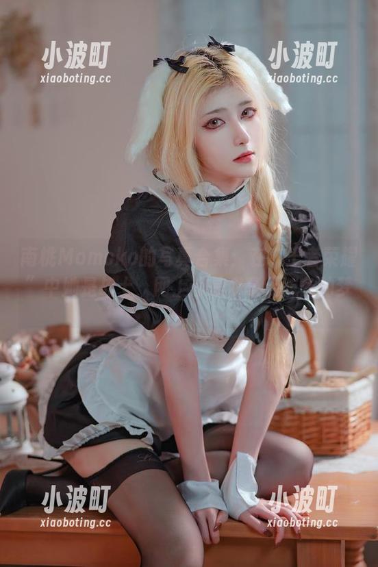 南桃Momoko的写真合集：在“王者荣耀”中她是战士，网上却是个毫无防备的梦。