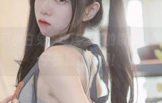 观看可可小白兔：穿连衣裙的瞬间，像极了兔子参加时装周！