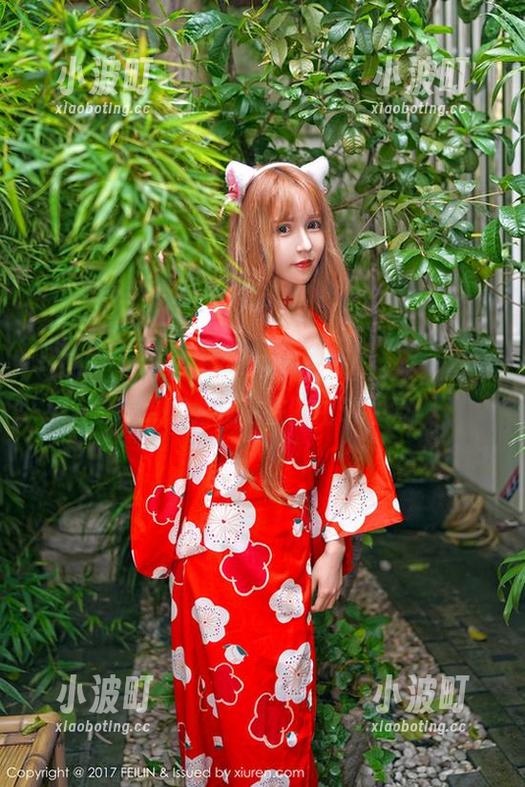 嗲囡囡-施忆佳KITTY 嗲囡囡 - 施忆佳KITTY的全套豹纹,照得我差点以为我是在野生动物园!