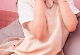 嗲囡囡 – 翻开陈怡曼的御姐画册，恍惚中我似乎听到了她的心声。