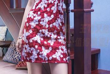 头条女神 – 最新图片大赏，王竹又给我们带来了少女，那目光…值得猜想！