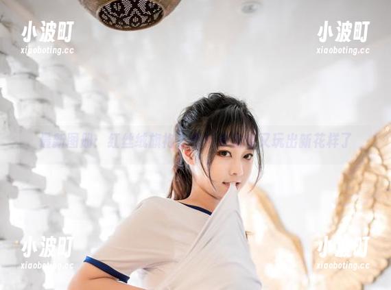 最新图册：红丝绒旗袍，奇行家狗崽又玩出新花样了