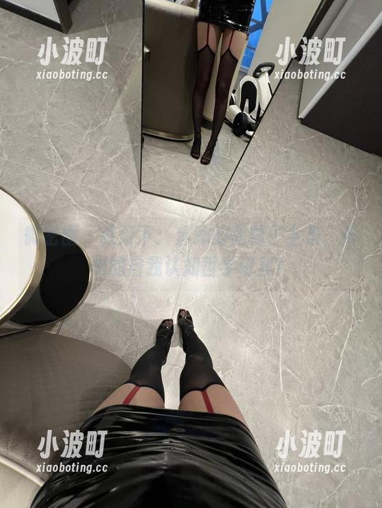 奔跑的晶骡子 微密圈 - 红灯下:奔跑的晶骡子全集,身材的自我认知哲学讲座!