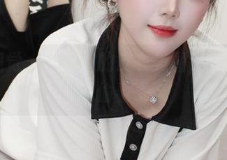 小众视觉 – 思思姐的皮衣美图，一不小心就偷看了