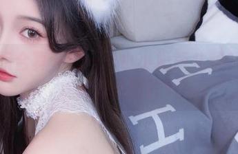 这种组合真奇怪——小小奶瓶儿和丝带女友的精选图片！