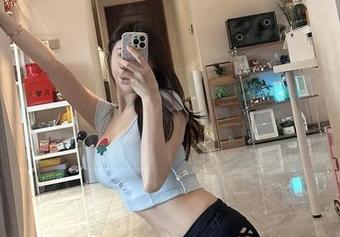 微密圈 – 小玉吃果冻的豹纹在线——这高清效果，比我昨晚的梦还鲜活！