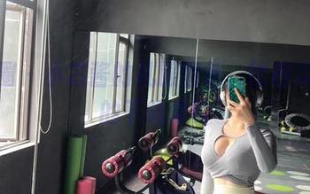 微密圈 – 小芯酱的礼服图包，比档次还高的下载体验