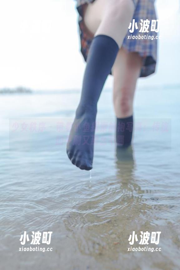少女秩序-小鱼 少女秩序 - 带着小鱼探索旗袍写真:传统的平刷又那么不羁