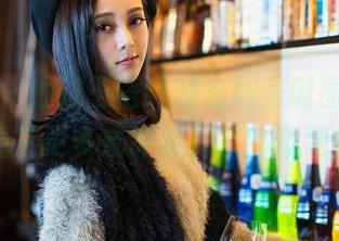 推女神 – 透过王语纯的在线圣诞图集，看见了更多或许没见过的奇观？
