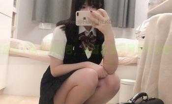 是一只废喵了的私拍图包，圣诞比基尼照耀寒冷的日子？