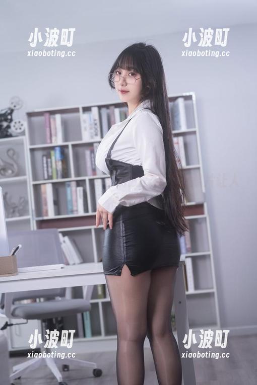 浅安安 指尖的温柔,哪里有浅安安护士照片让人心安?