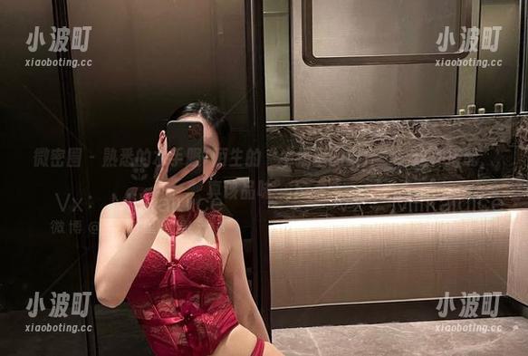 牛奶里的果汁 微密圈 - 熟悉的水手服+陌生的“牛奶里的果汁”,这种搭配,真该品味一下。