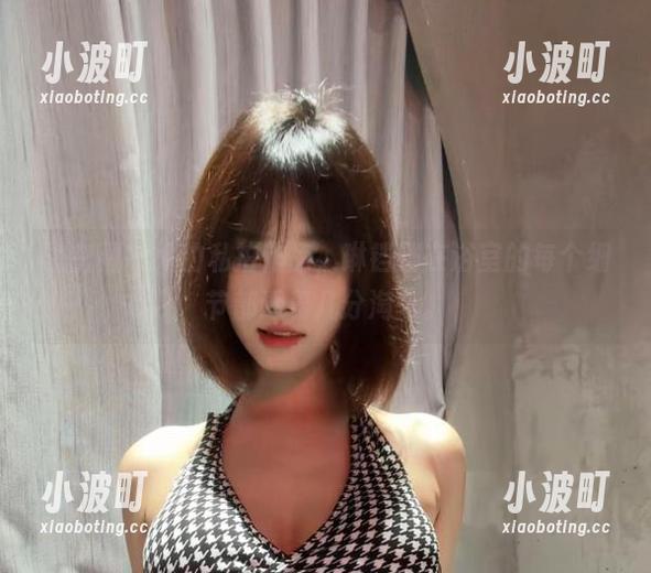 琳铛铛 微密圈 - 她的私拍作品,琳铛铛在浴室的每个细节都透着几分淘气。