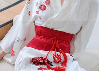 秀人网 – Egg尤妮丝结合旗袍的美好，不可名状写真合集