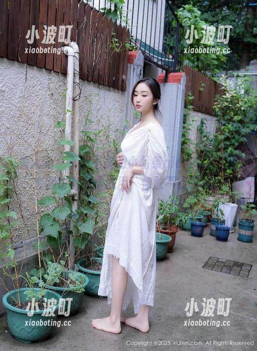 秀人网-小薯条nienie 秀人网 - 不得不提的小薯条nienie,透明套图也有免费试用,你敢不点开吗?