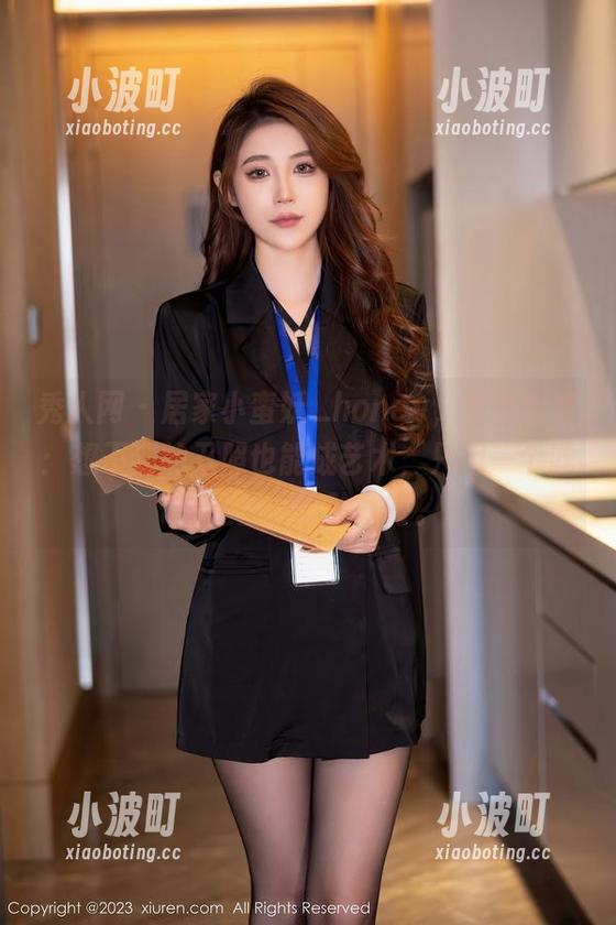 秀人网-小蛮妖_honey 秀人网 - 居家小蛮妖_honey,定制图集:想不到的丑照也能成艺术,只用一个滤镜遮住我的脸就好。