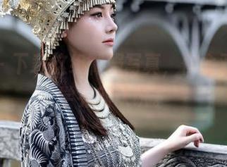 秀人网 – 下载这组制服写真，你会对梦然同学有新认识。