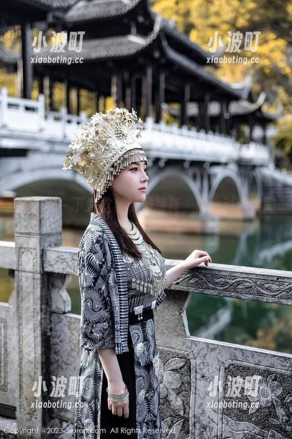 秀人网-梦然同学 秀人网 - 下载这组制服写真,你会对梦然同学有新认识。