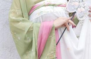 秀人网 – 温妮的粉色资源，感觉好像被糖果包围了！