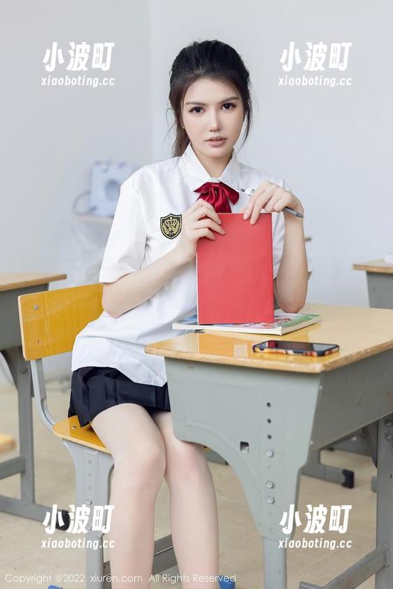 秀人网-王馨瑶Yanni 秀人网 - 原图很少见的学妹写真,王馨瑶Yanni这次又有新花样?