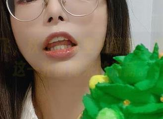 福利在飞，秋和柯基空姐图集，感受一下这一扑面而来的清新。