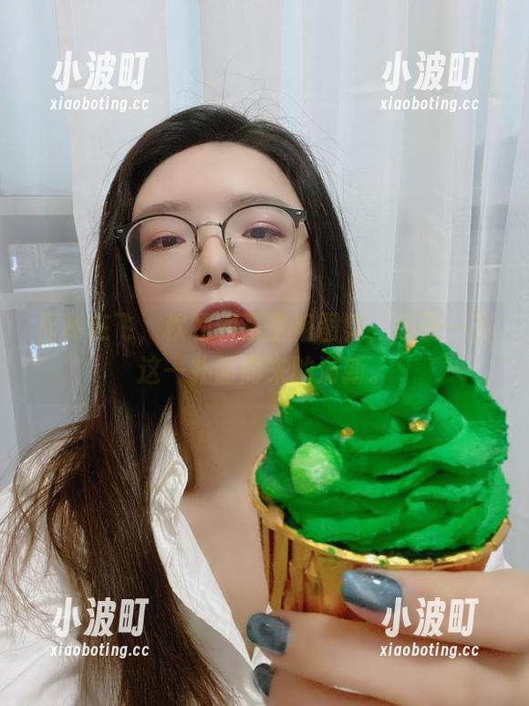 秋和柯基 福利在飞,秋和柯基空姐图集,感受一下这一扑面而来的清新。