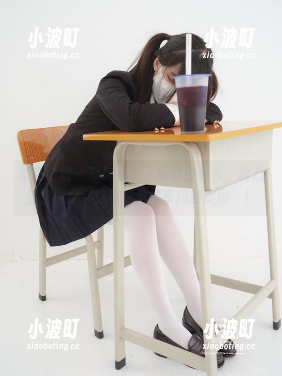 紧急企划-小恩 紧急企划 - 每次看到小恩的白衬衫,我心里会默念“这可是免费享用的美图”!