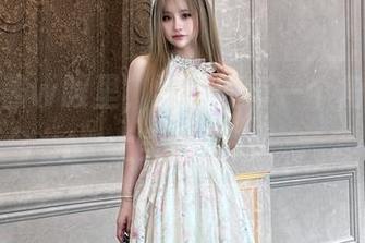 在芊芊酱w眼里，学妹的每一个角度都能上美图榜！