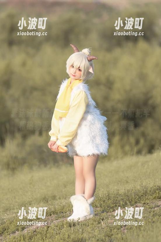 蠢沫沫最新作品：湖畔少女——不慎把半根热狗丢进湖里的娇羞时刻，真香。